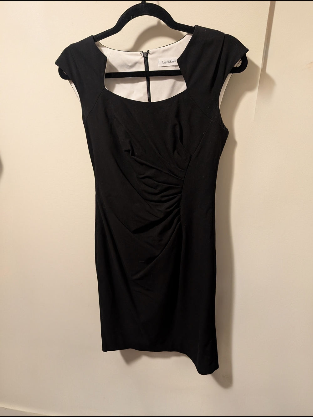 Calvin Klein Black Cap-Sleeve Ruched Midi Dress